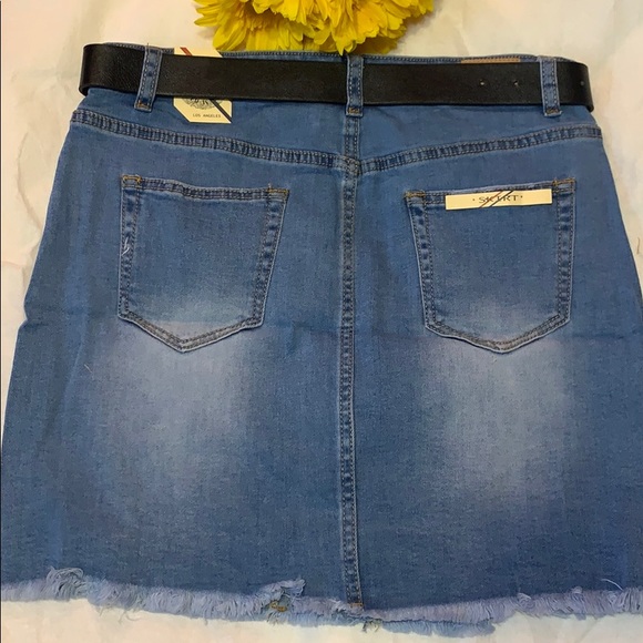 ❌DONATED❌Blue Denim Distressed Frayed Hem Jean Skirt With Black Belt - Picture 6 of 11
